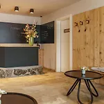 Aparthotel Hubertus Wellness & Breakfast 3*