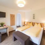 Hubertus Wellness & Breakfast Aparthotel