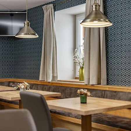 Apartahotel Hubertus Wellness & Breakfast 3*