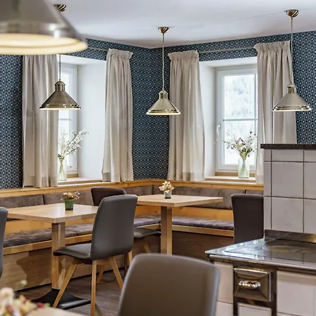 Hubertus Wellness & Breakfast Apartahotel