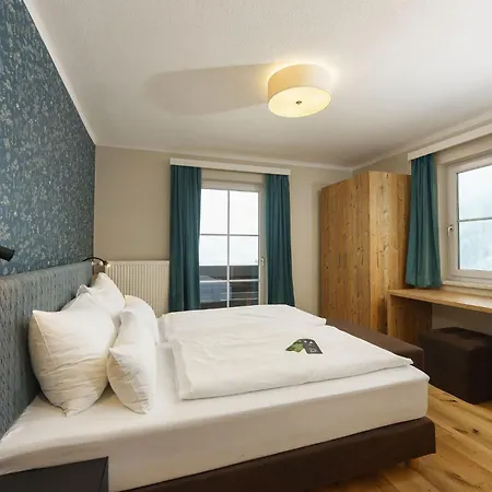 アパートホテル Hubertus Wellness & Breakfast 3*