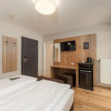 Hubertus Wellness & Breakfast アパートホテル シュラートミンク