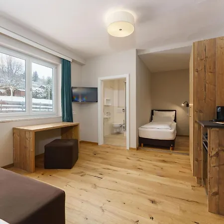 Hubertus Wellness & Breakfast アパートホテル シュラートミンク