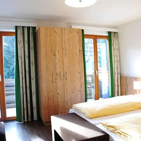 Lejlighedshotel Hubertus Wellness & Breakfast 4*