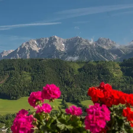 Lejlighedshotel Hubertus Wellness & Breakfast Schladming