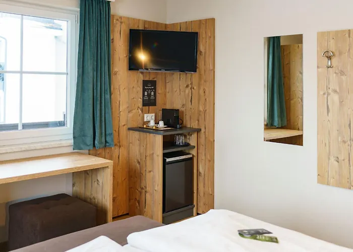 Aparthotel Landhaus Hubertus 3*